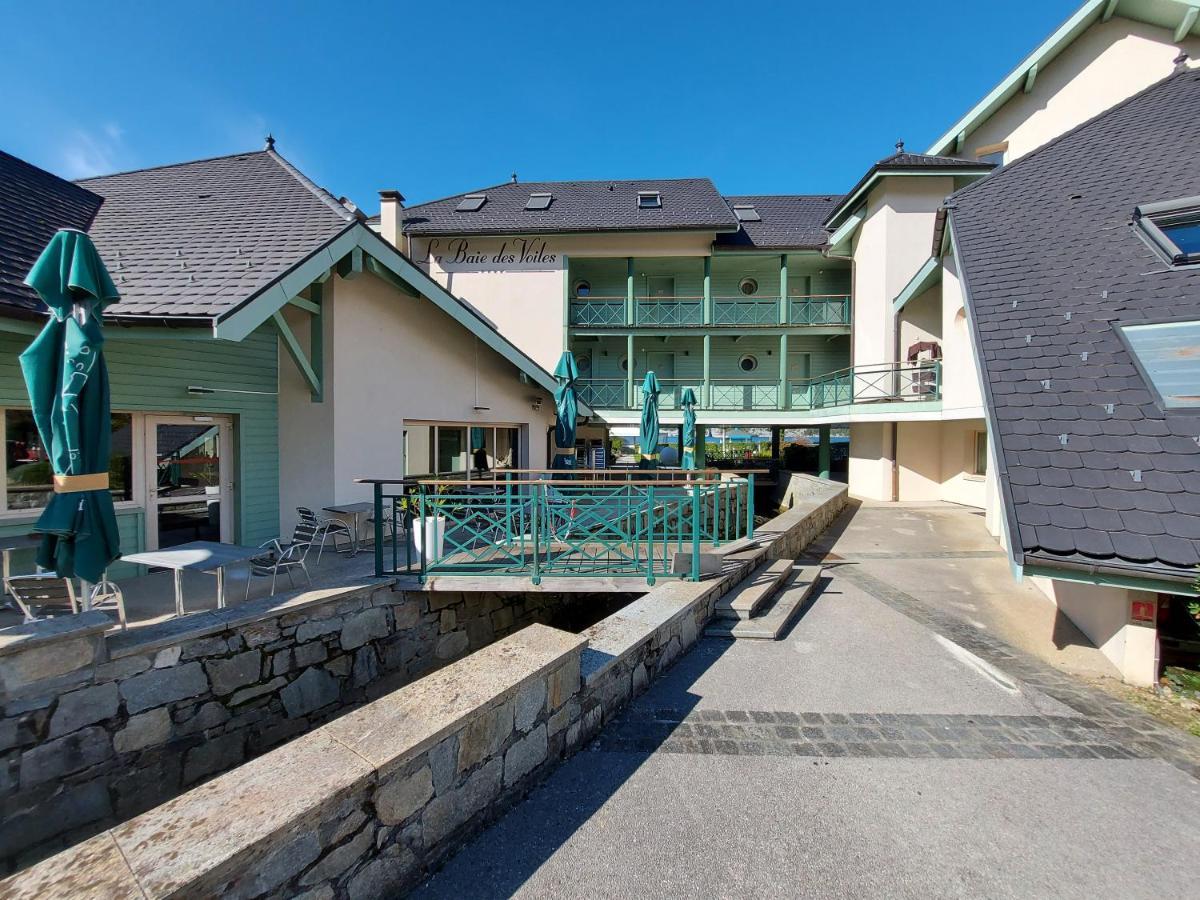 Au Bord Du Lac D'Annecy, Logement Type Loft, Dans Residence Avec Plage Et Ponton Privee Duingt Exterior photo